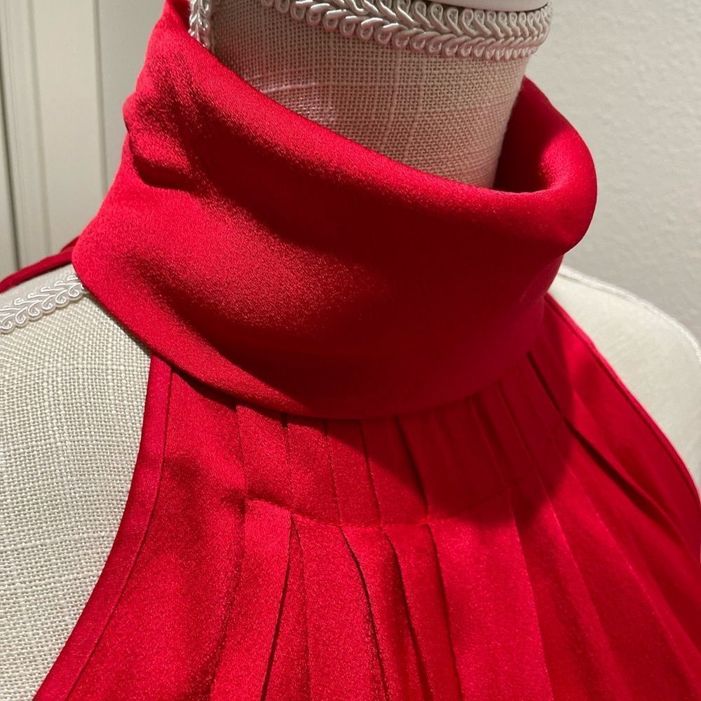 Michael Kors made in Italy sleeveless red top.  Stunningly beautiful - Picture 9 of 13